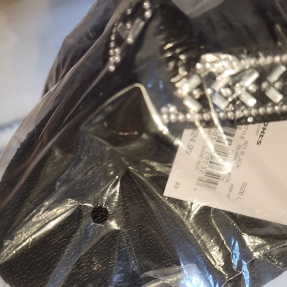 NWT Sandals - Picture 3 of 6